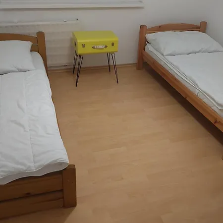 Apartman Surany *