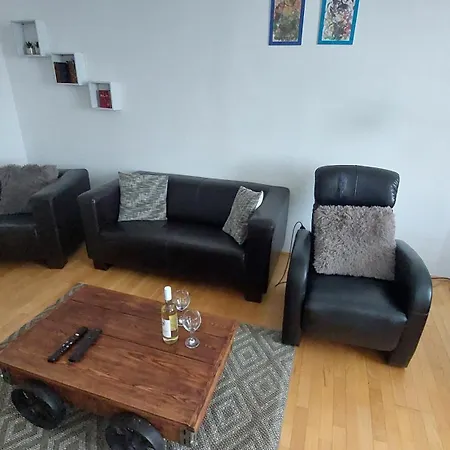 Apartman Surany Apartment *